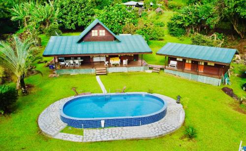 . Te Fare Manulani