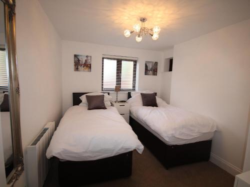 Harpenden House - image 6