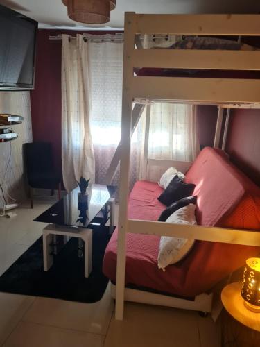 Appartement cosy a 5mn a pied de la gare de melun.
