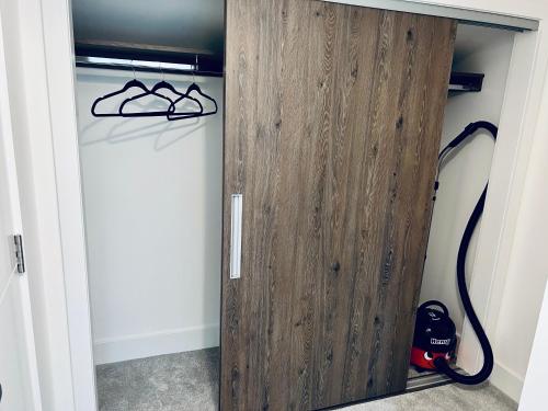 SEC HYDRO Executive Triplex Townhouse, Glasgow City Central, 3 Bedrooms/3 Bathrooms, 1 Living room/kitchen, 3 Floors, Master Bed's TERRACE, Main door, Garden, (Gym/Sauna/Steam/Indoor Swimming Pool Access), Parking - By CALA Homes, Glasgow (foto 10)
