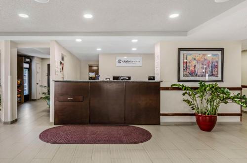 Clarion Pointe Staunton East Clarion Pointe Staunton East