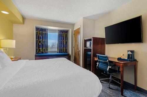 Clarion Pointe Staunton East Clarion Pointe Staunton East