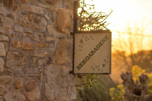 Accommodation in Menaka