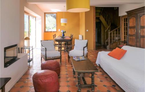 Stunning Home In Perros-Guirrec With Wifi - image 5