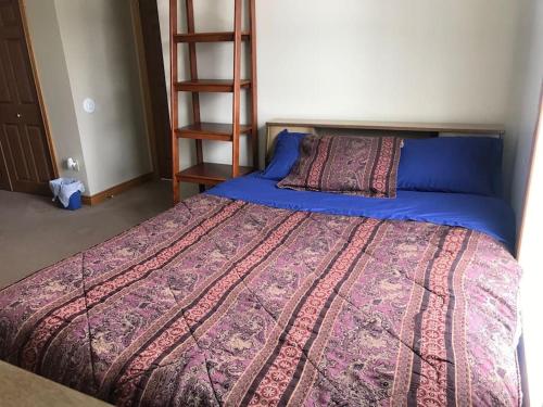 Lakeside Snowmobile - Ski Villa, 4BR 2BA, sleeps 10 detail