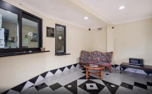 Hollywood INN - Downtown Houston - image 3
