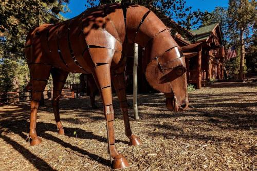 Bel Air of Big Bear - Fun & Tech & Massive Cabin Bel Air of Big Bear - Fun & Tech & Massive Cabin