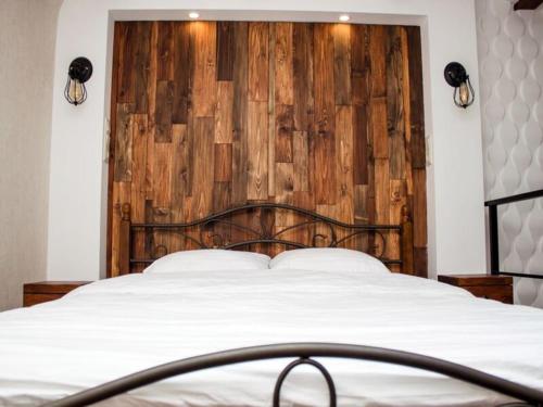 Apartment in the city center in the house with Atlantes, Oděsa (fotografie 2)