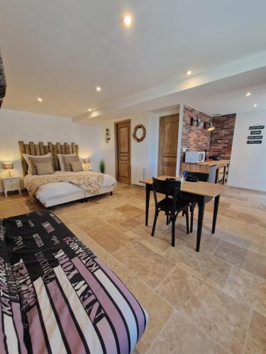 Chambre quadruple, salle de bain privée