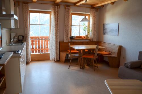 virtuve, Biohof Unterstein in Ultimo