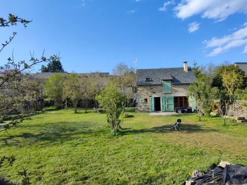 la bergerie de papé (la bergerie de pape) in Laissac