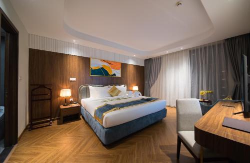 room detail thumbnail 1