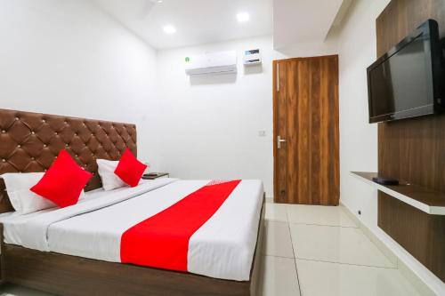 OYO Hotel SkyCity