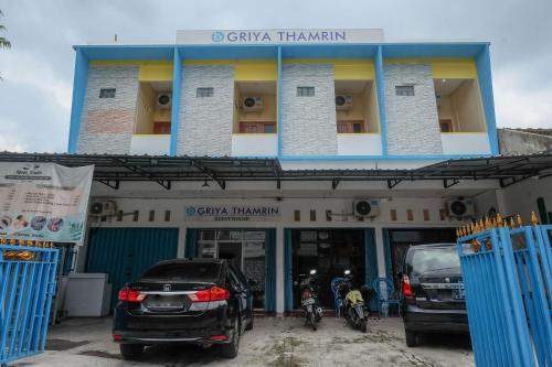 Exterior view, RedDoorz Syariah @ Griya Thamrin Manahan Solo near Solo Paragon Mall