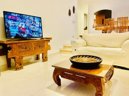 Gorgeous 8 People Economy Villa With Pool Playacar Phase 2