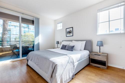 Marina Del Rey 2BR w WD Gym Pool nr Beach LAX-355, Los Ángeles (foto 8)