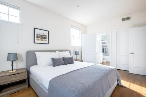 Marina Del Rey 2BR w WD Gym Pool nr Beach LAX-355, Los Ángeles (foto 10)
