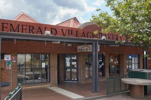 附近景點, Fernhem Cottages- Love in the Mist in 埃梅洛德