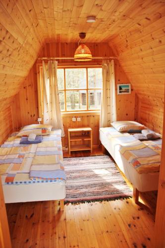 Kuuli Puhkemajad in Kallaste (Saaremaa)