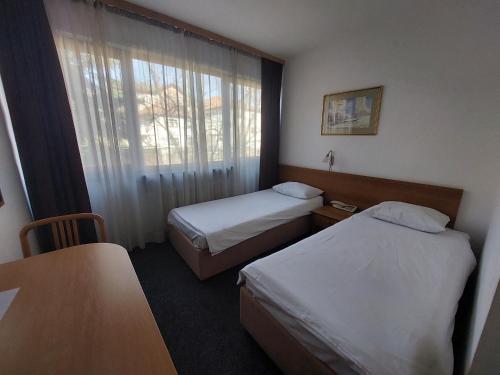 Hotel Grand - image 13