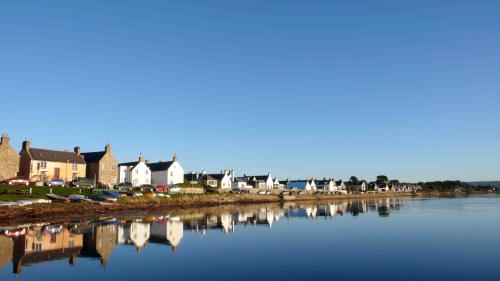 Driftwood Cottage, Findhorn Village - Apartment - Forres