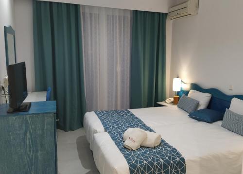 Knossos Hotel - image 2