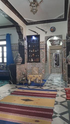 2 bedrooms, 6 beds