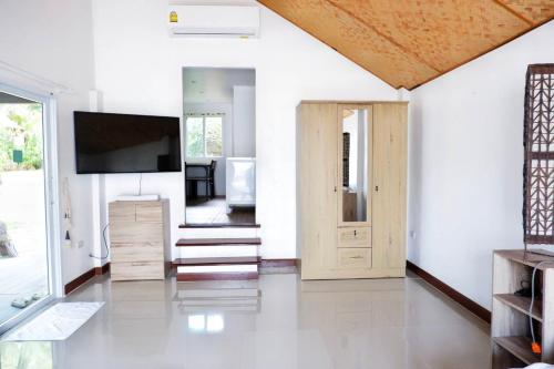 Kingsacre – Ko Phuket, WY