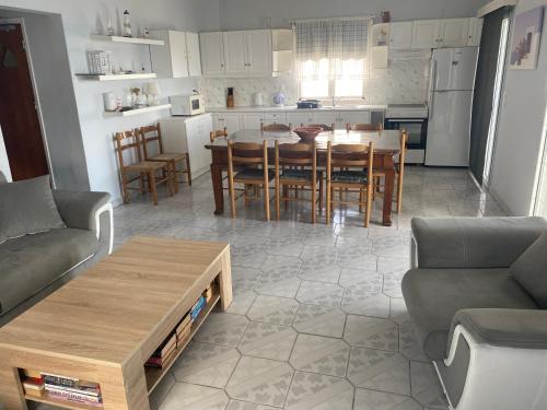 Beachfront House Agia Pelagia Kythira in Ajía Pelajía