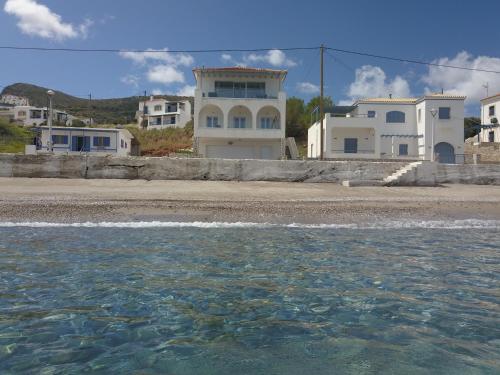 Beachfront House Agia Pelagia Kythira in Ajía Pelajía