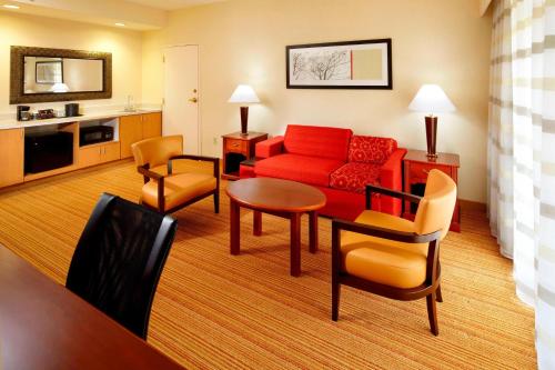 Courtyard by Marriott Newark Granville