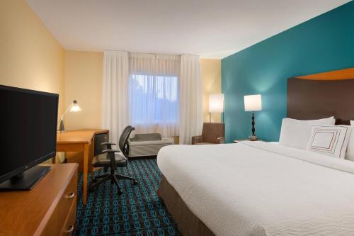 Comfort Inn & Suites Houston North - Spring in North Houston