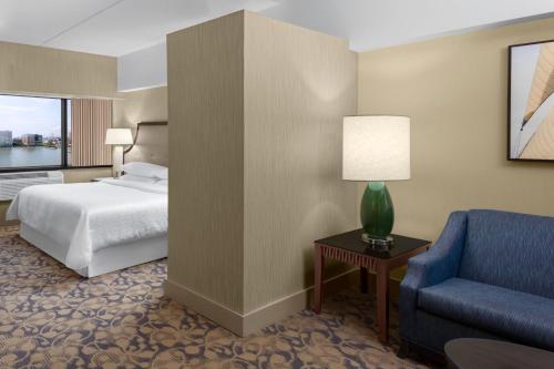 林肯港喜來登酒店 (Sheraton Lincoln Harbor Hotel) in 偉哈瓦肯