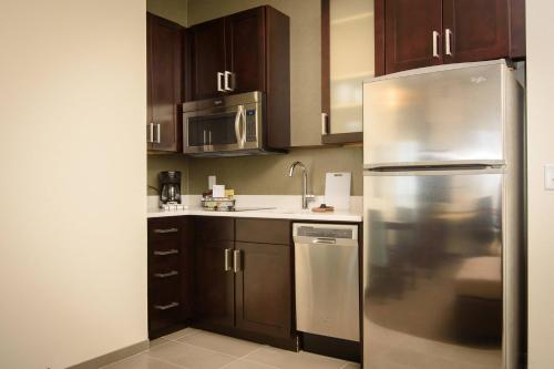 Residence Inn by Marriott Cleveland Avon at The Emerald Event Center - image 10