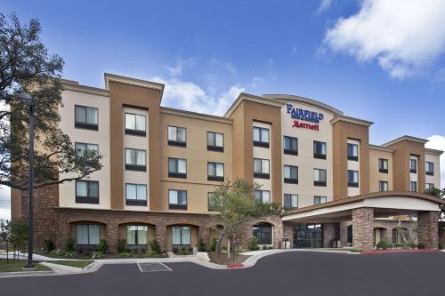 Photo - Fairfield Inn and Suites by Marriott Austin Northwest/Research Blvd