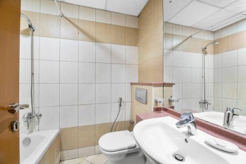 StoneTree - Marina Diamond Studio - Near Metro Station - main image