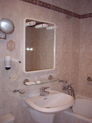 Hotel Academy - main image