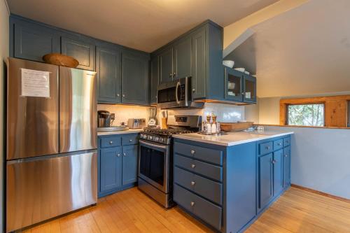 Beech Haven, Beech Mountain (photo 10)