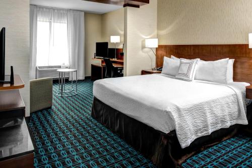 Fairfield Inn & Suites by Marriott Lansing at Eastwood