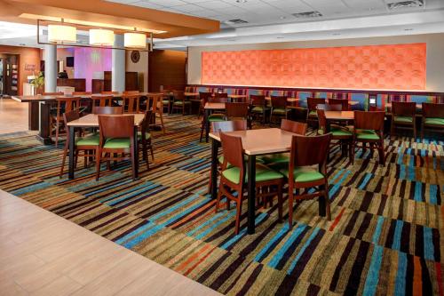 Fairfield Inn & Suites by Marriott Lansing at Eastwood