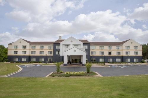 Fairfield Inn & Suites Macon