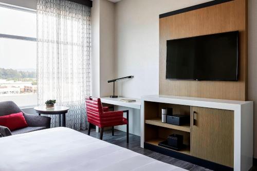 2 queen beds