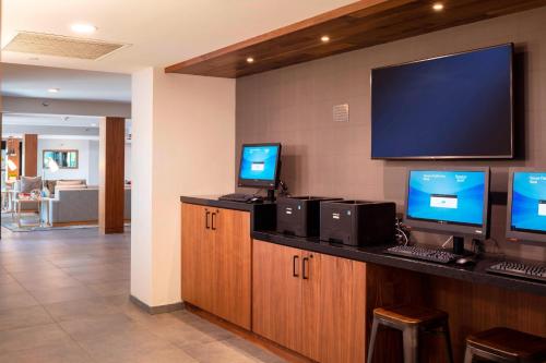 Fairfield by Marriott Inn & Suites Providence Airport Warwick