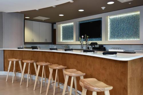 SpringHill Suites Columbia Downtown The Vista - image 11
