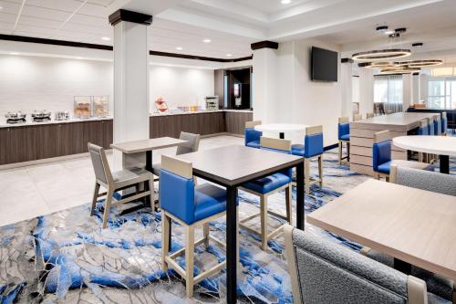 Fairfield Inn and Suites Wilson - image 8