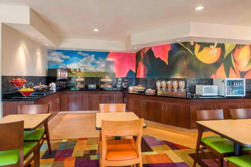 Fairfield Inn & Suites Holland