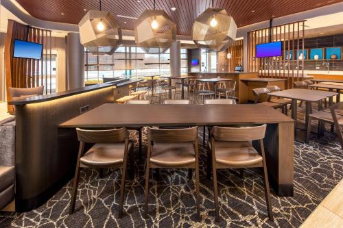SpringHill Suites By Marriott Frederick - image 6