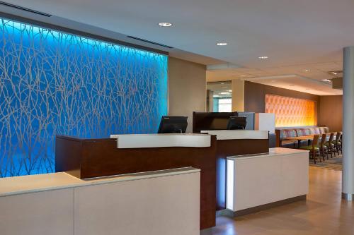 Fairfield Inn & Suites by Marriott Dallas West/I-30