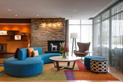 Photo - Fairfield Inn & Suites by Marriott Dallas West/I-30