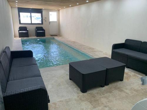 Villa piscine/spa privé intérieur 33° ZOO DE LA FLECHE 24h DU MANS - Location, gîte - La Flèche